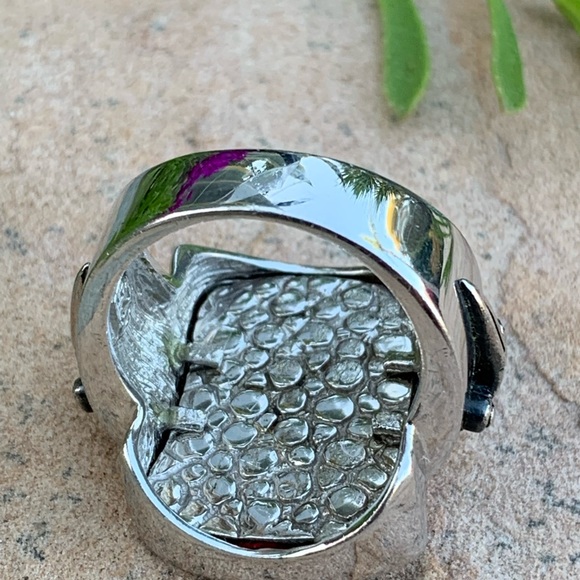 Alan K Cross on Red Stingray with Swords 🗡 on Sides Sterling Silver Ring - Picture 7 of 12